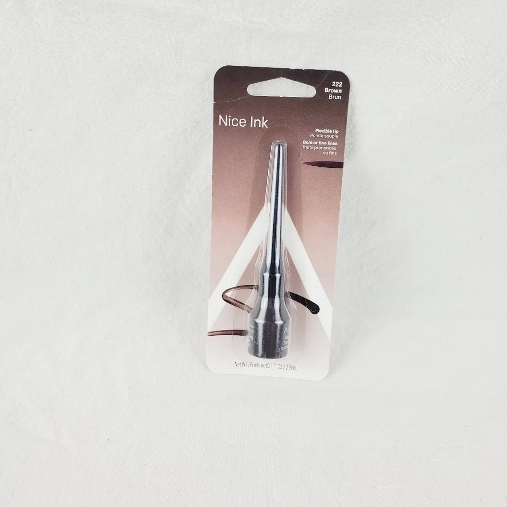 LAST ONE 🔥 Almay Liquid Eyeliner, Flexible Tip - Brown 222